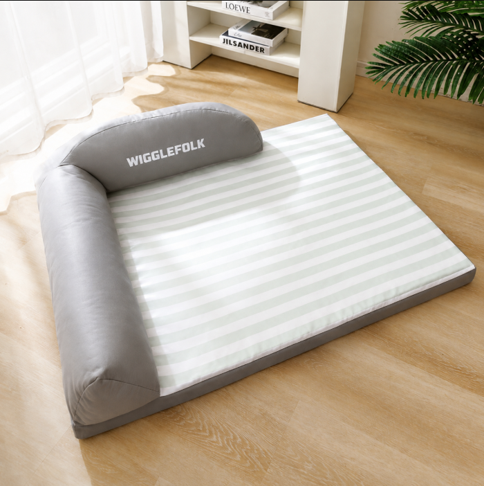 Washable, all-season cooling bed/sofa for summer use.